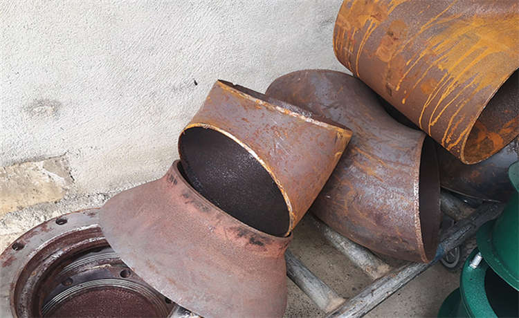 20厚鋼立柱加工廠家，排水螺旋鋼管，1824mm螺旋管，鋼材場400mm螺旋管